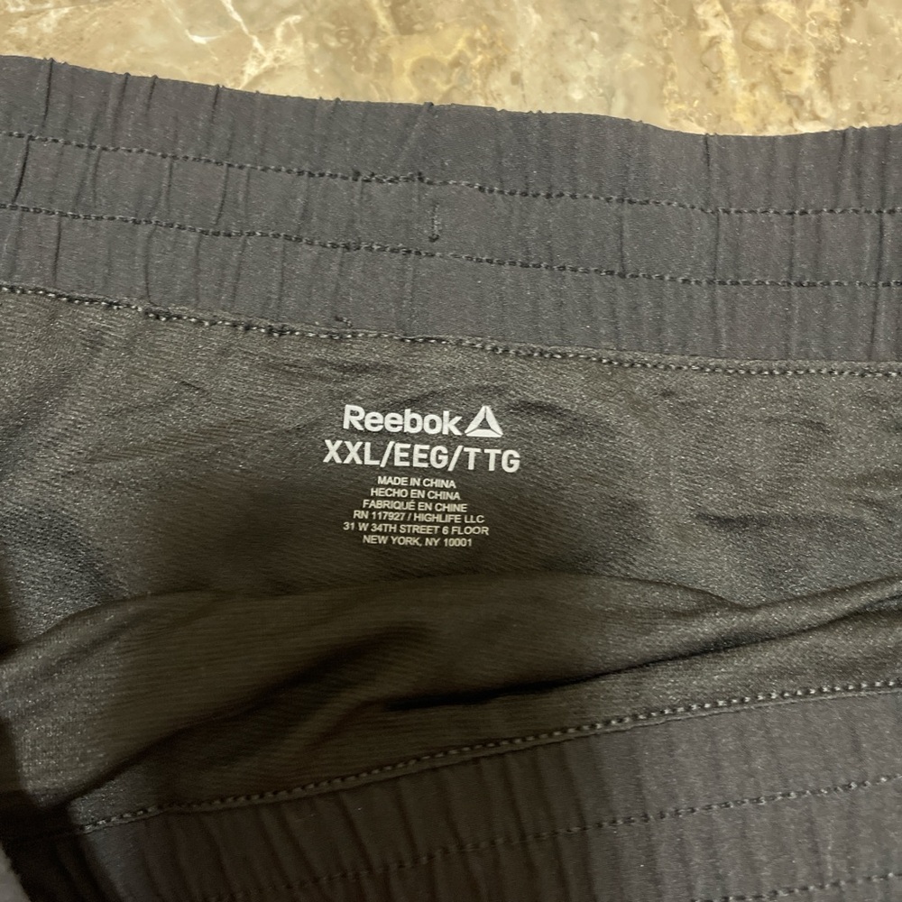 XXL Reebok Charcoal Gray Sports Shorts - Picture 2 of 4